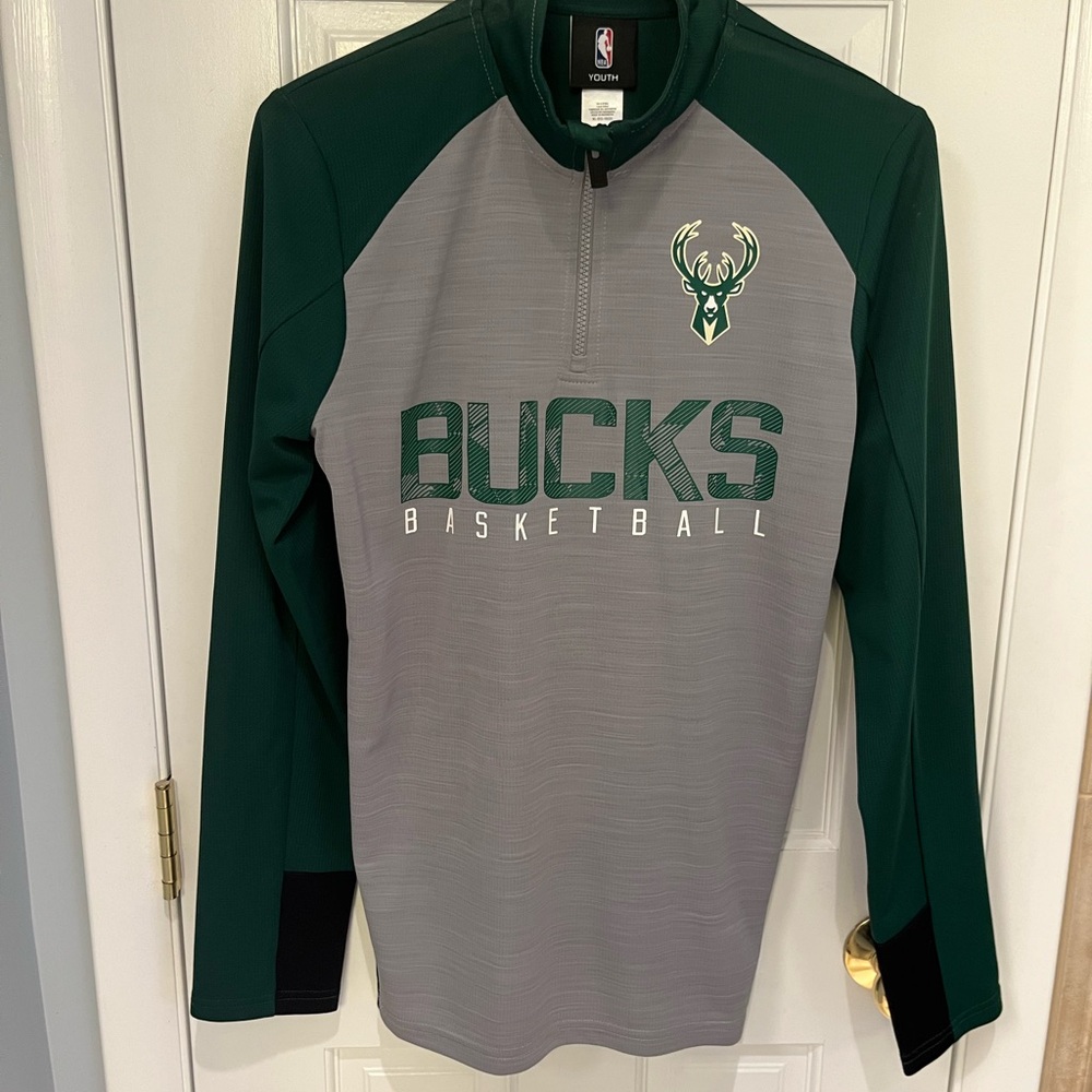 NBA Green and Gray Milwaukee Bucks Long Sleeve Half-Zip